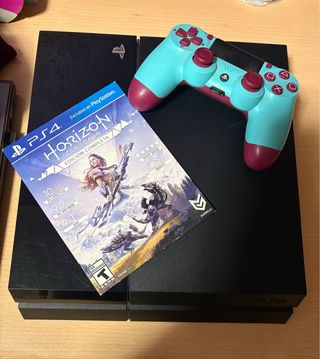 PS4 500GB + Mando + Horizon Zero Dawn