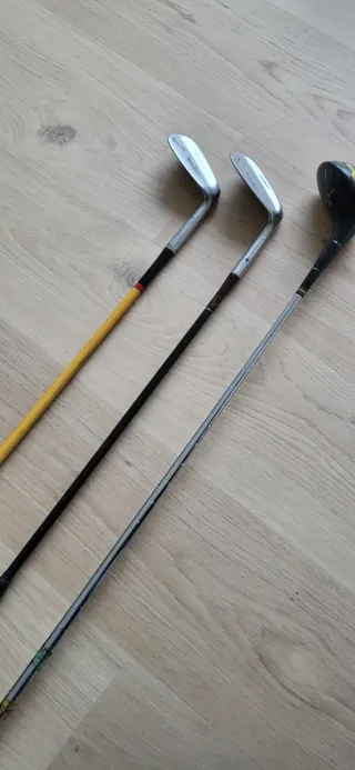 Palos de golf antiguos