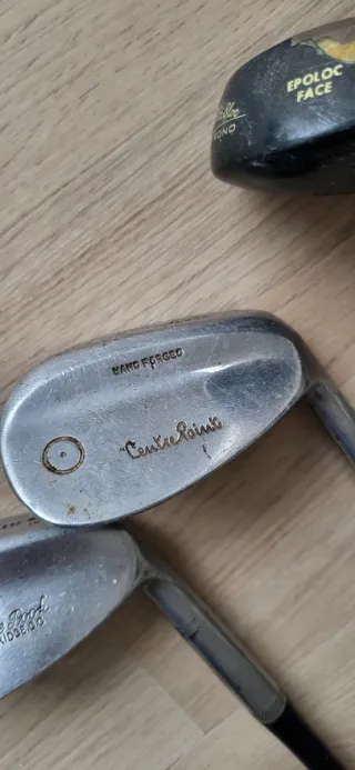 Palos de golf antiguos