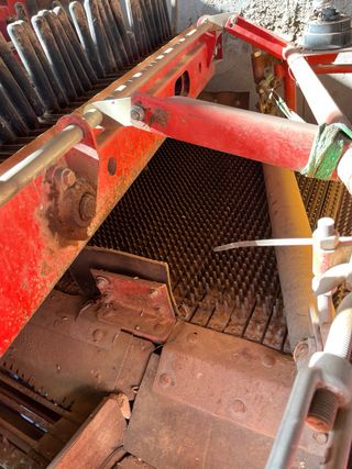 Cosechadora de cebollas Martínez Juárez