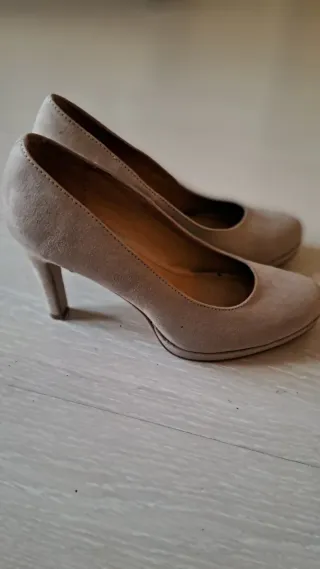 Zapatos tacón color topo usados dos veces