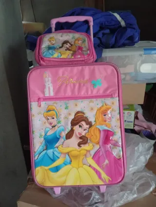 Maleta infantil con neceser Princesas Disney