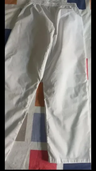 Kimono blanco artes marciales