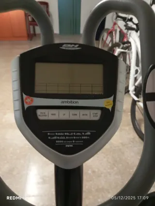 Elíptica BH Fitness Ambition Plus