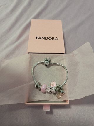 Pulsera Pandora con charms