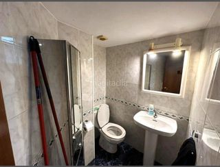 bonito local para montar negocio como peluquería