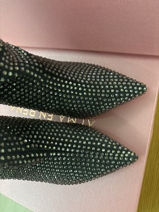 Botas grises con brillantes