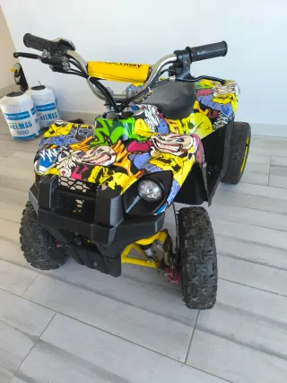 Quad a batería infantil