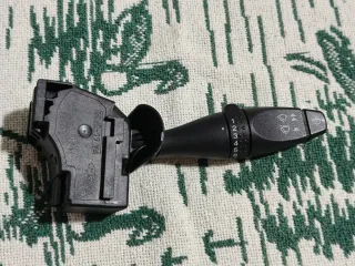 Ford Focus mk1 - Palanca limpiaparabrisas Ghia