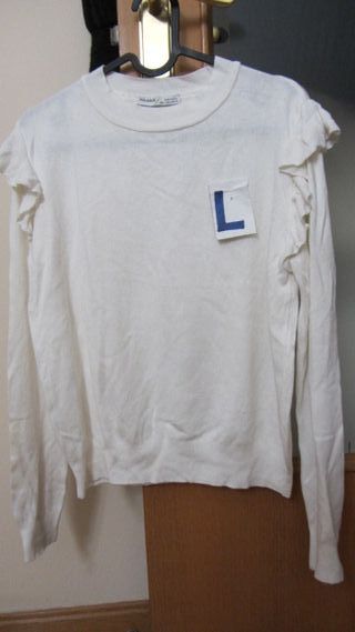 Vestido negro , Jersey marfil, y dos faldas