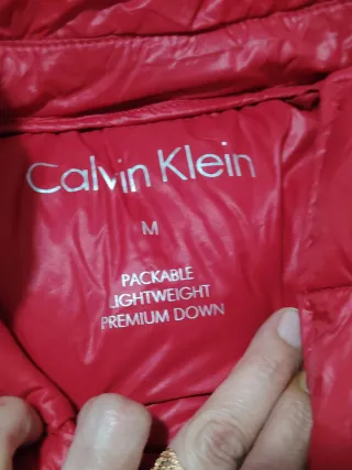 Abrigo Calvin Klein Acolchado Rojo Brillante