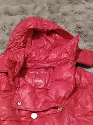 Abrigo Calvin Klein Acolchado Rojo Brillante
