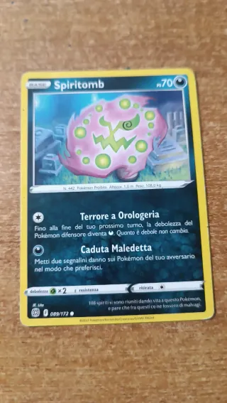 Spiritomb Base 70 Carte Pokémon