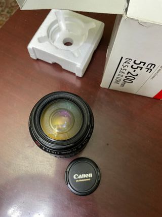 Cámara Canon EOS 250D + 2 objetivos