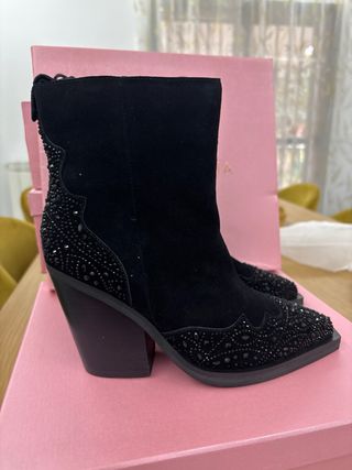 Botas Alma en Pena negras con pedrería