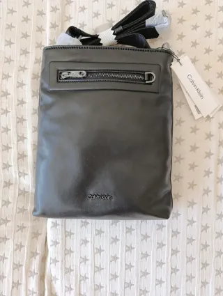 Bolso bandolera Calvin Klein negro