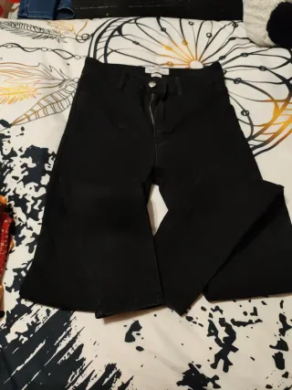 Pantalón vaquero negro