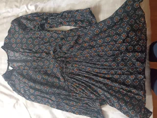 Vestido estampado negro y multicolor