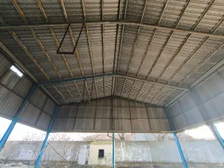 ESTRUCTURA METÁLICA CON TEJADO