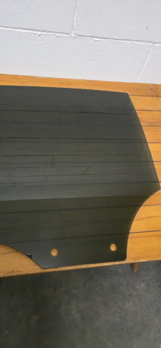 Vetro posteriore sx Peugeot 208