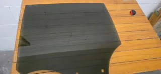 Vetro posteriore sx Peugeot 208