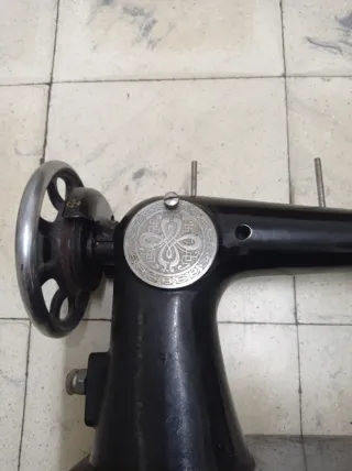 Máquina de coser Sigma antigua