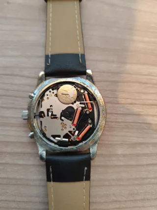 Reloj Lorus Cronógrafo Negro y Plateado