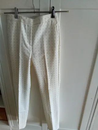 Pantalón Zara Talla XS Lunares