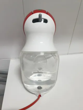 Cafetera Dolce Gusto Blanca y Roja