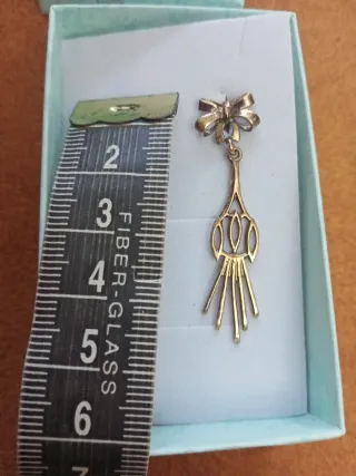 Pendientes antiguos dorados