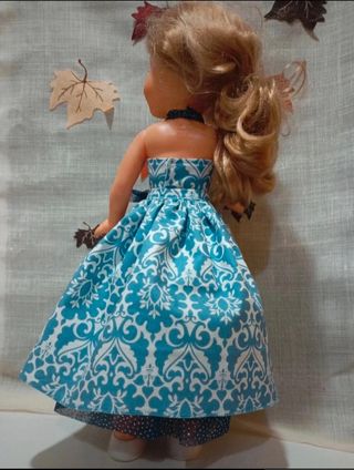 Top y falda  artesanal para muñeca de 42 cm