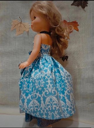 Top y falda  artesanal para muñeca de 42 cm