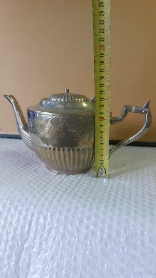 Antica teiera Royal Family