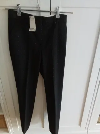 Pantalón Zara Talla 36 Negro con brillos