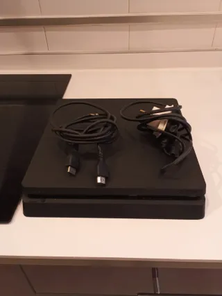 PS4 Slim Nera