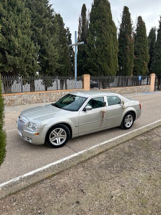 Se Alquila Chrysler 300C  para bodas y eventos
