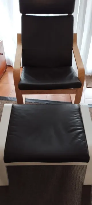 Poggiapiedi per poltrona Pöang Ikea in pelle