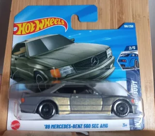 Hot Wheels Mercedes Benz 560 SEC AMG