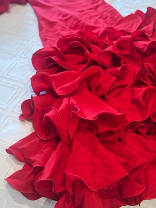 Vestido de flamenca rojo con volantes