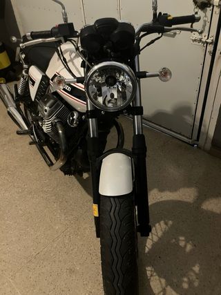 Moto Guzzi V7 Classic Blanca