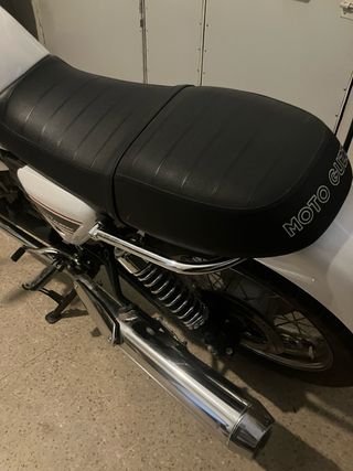 Moto Guzzi V7 Classic Blanca