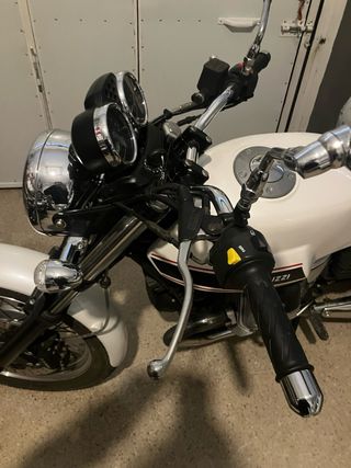 Moto Guzzi V7 Classic Blanca