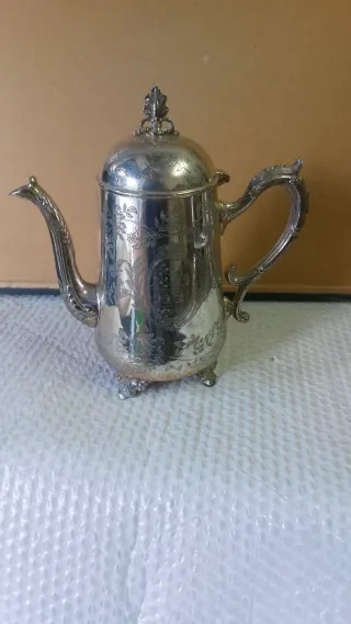 Antica teiera Sheffield collezione Jordan