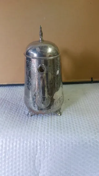 Antica teiera Sheffield collezione Jordan