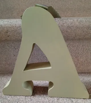 Letra decorativa 'A'