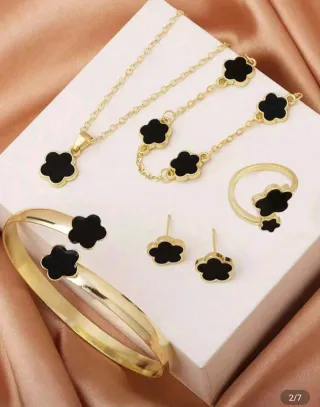 Conjunto 6  Piezas Bisutería Flores de la suerte