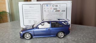 Ford Escort RS Cosworth 1992 Azul 1/18 Otto
