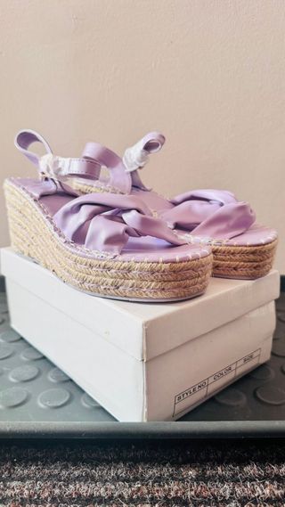 Sandália cunha lilás Bestelle 38