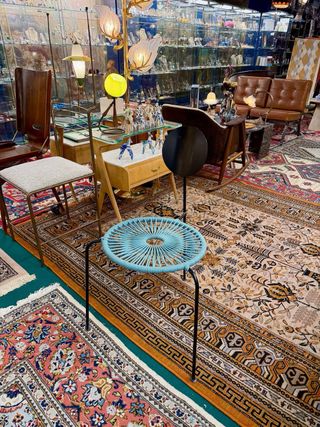 Silla Centro de OK Design con tres patas