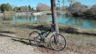 Bicicleta GT Avalanche+casco+fund sillín+ alforjas